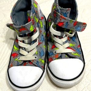 Cute boys converse sz10